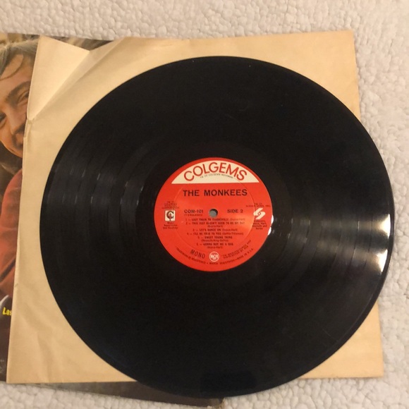 The Monkees first vinyl album - Picture 5 of 7